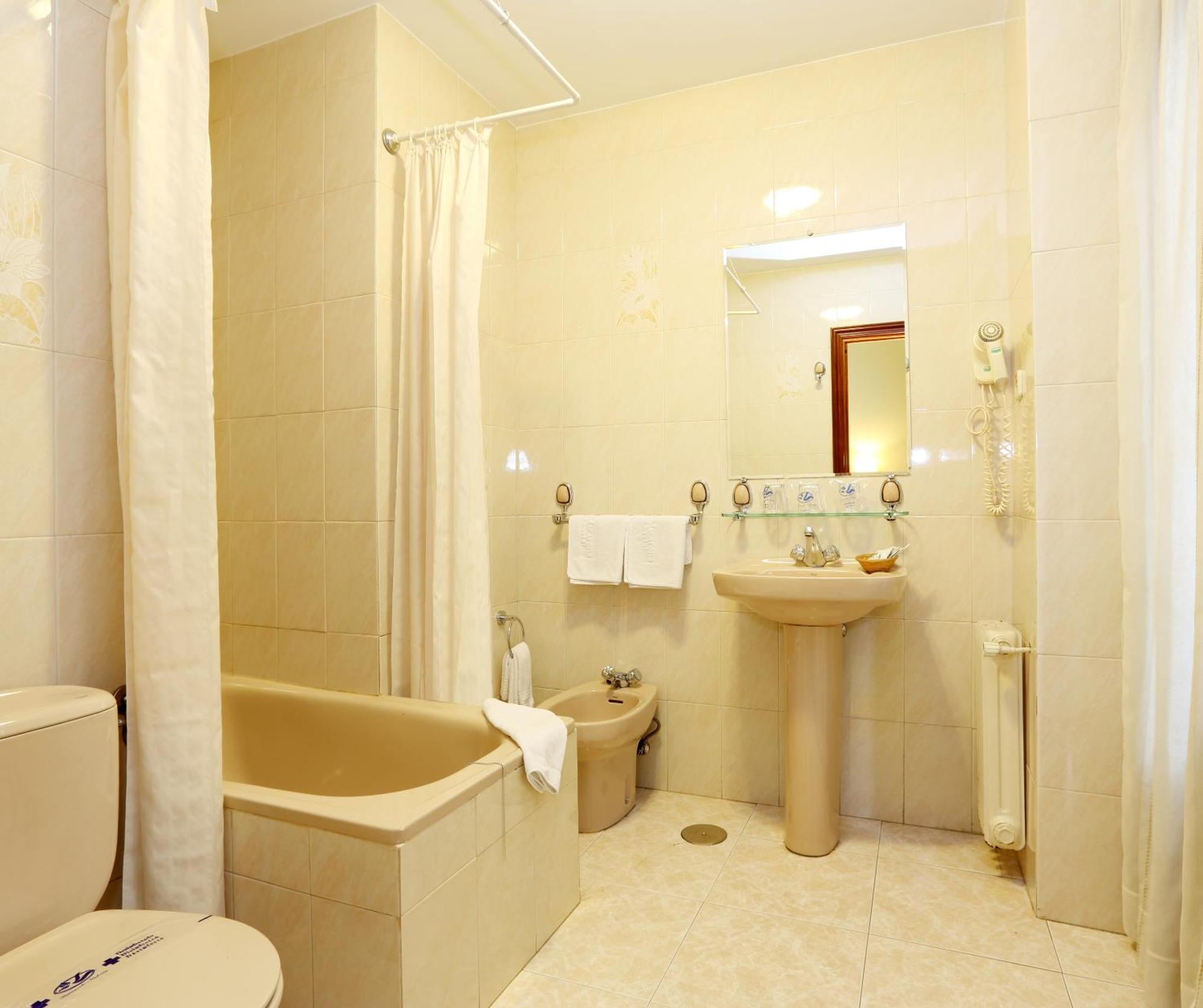 Single Room,28585649:JPEG